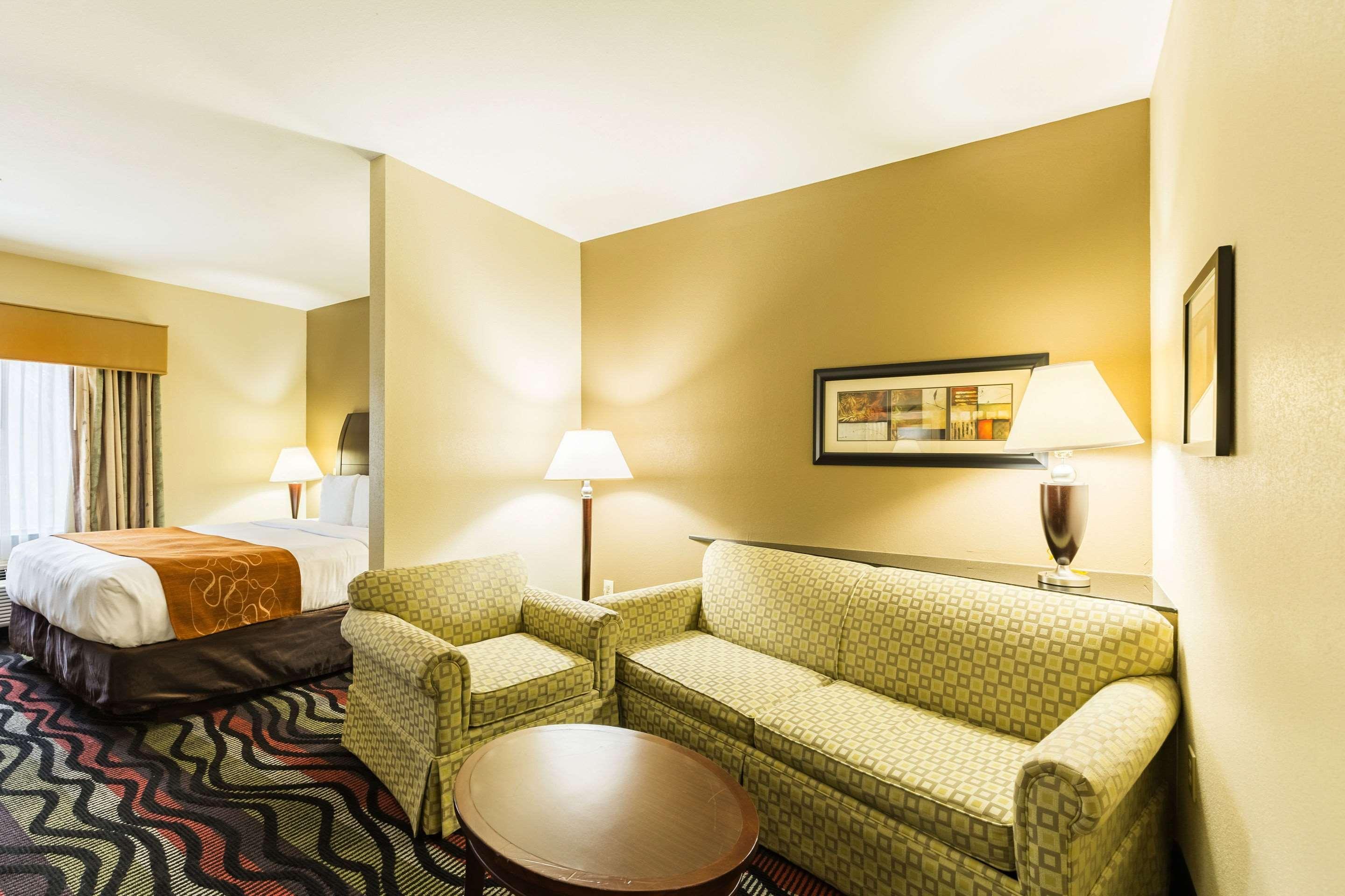 Comfort Suites Beaumont I-10 Bagian luar foto